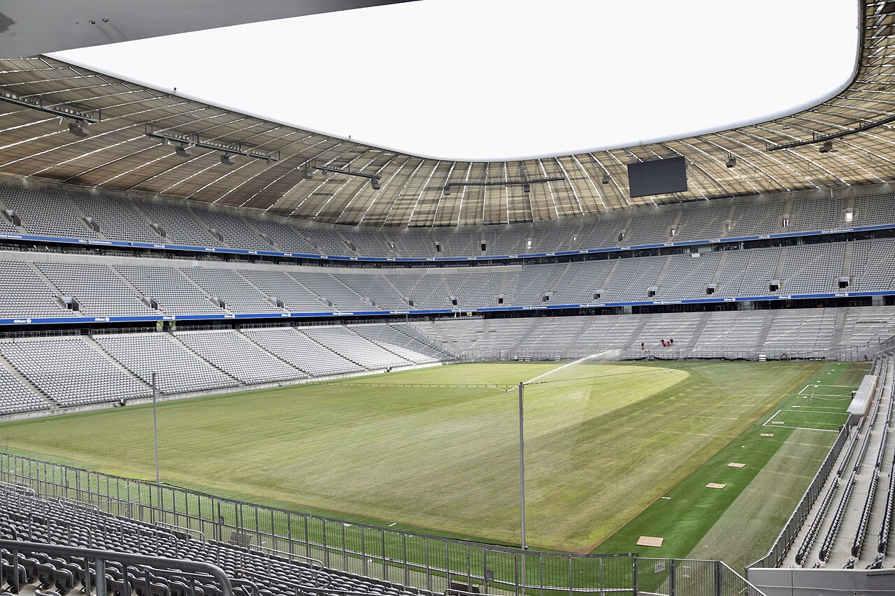 Allianz Arena, München — arhivska fotografija